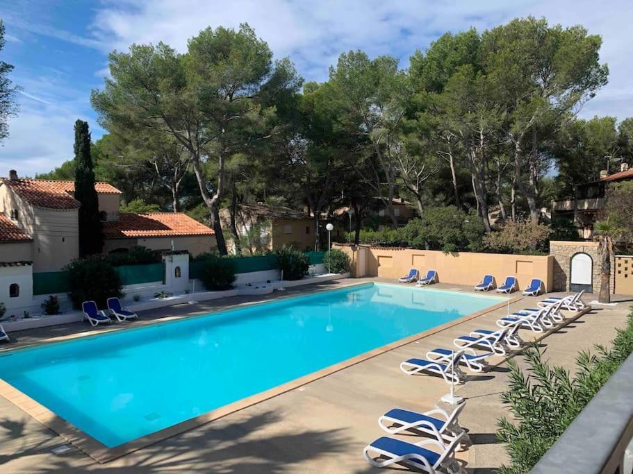 Les Appartements De La Marina Sanary-sur-Mer Exterior foto
