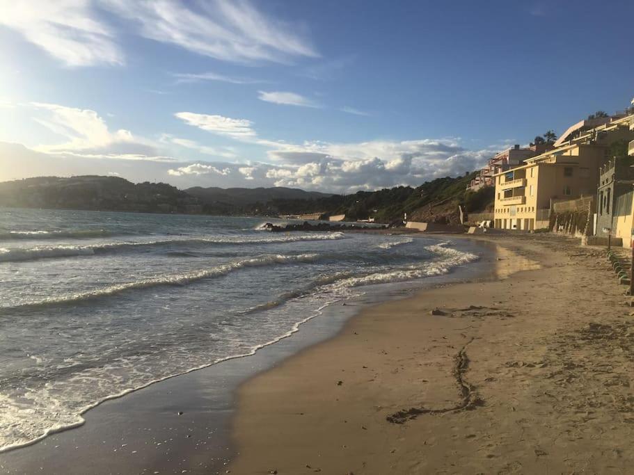 Les Appartements De La Marina Sanary-sur-Mer Exterior foto