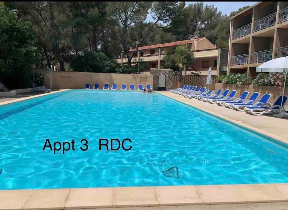 Les Appartements De La Marina Sanary-sur-Mer Exterior foto