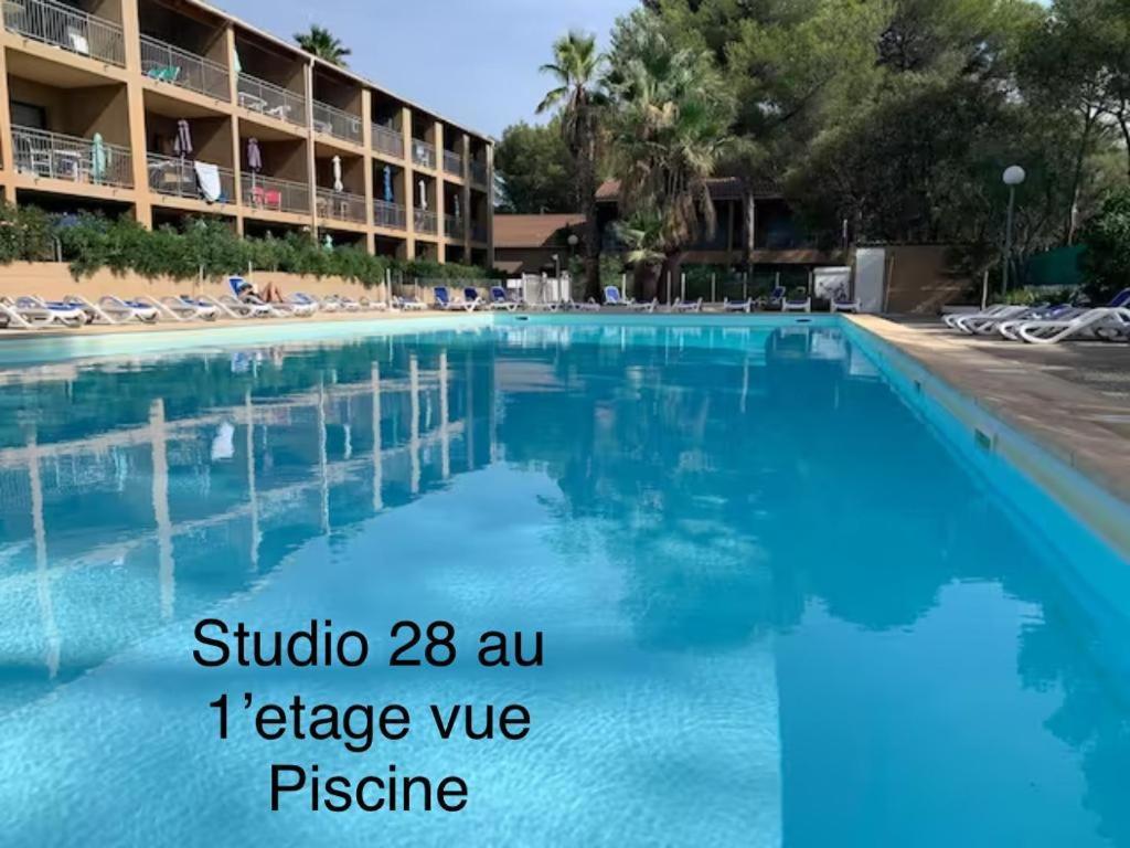 Les Appartements De La Marina Sanary-sur-Mer Exterior foto