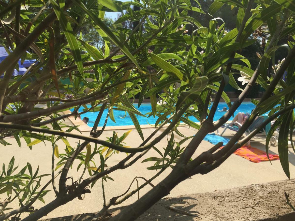 Les Appartements De La Marina Sanary-sur-Mer Exterior foto